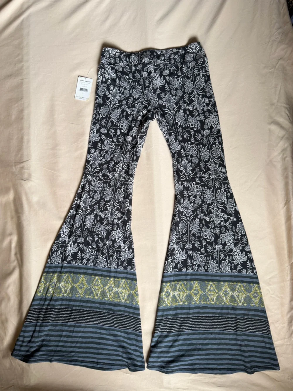 NWT Free People Bell Bottom Flare Pants Boho Festival Printed‎ Jersey Knit XS